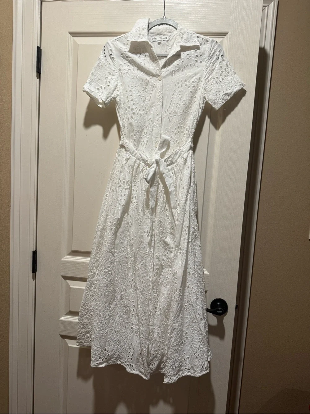 white eyelet dress zara Women's Short Puff Sleeve Embroidered Fit & Flare Mini M fashion flair. Zara Eyelet Dress